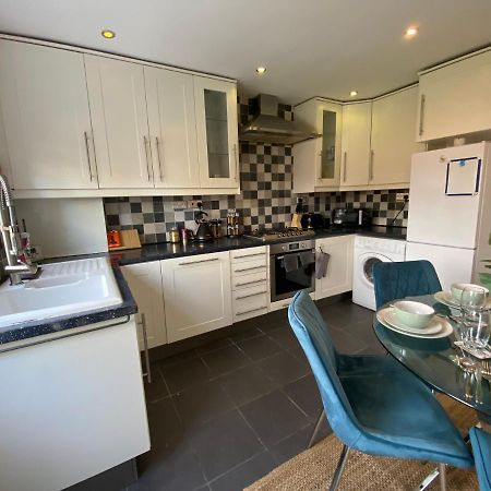 Host & Stay - Cotman Close Milton Keynes Eksteriør billede