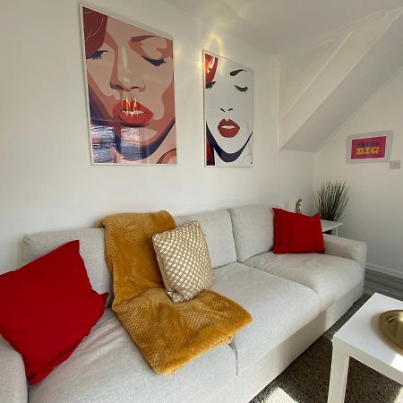 Host & Stay - Cotman Close Milton Keynes Eksteriør billede