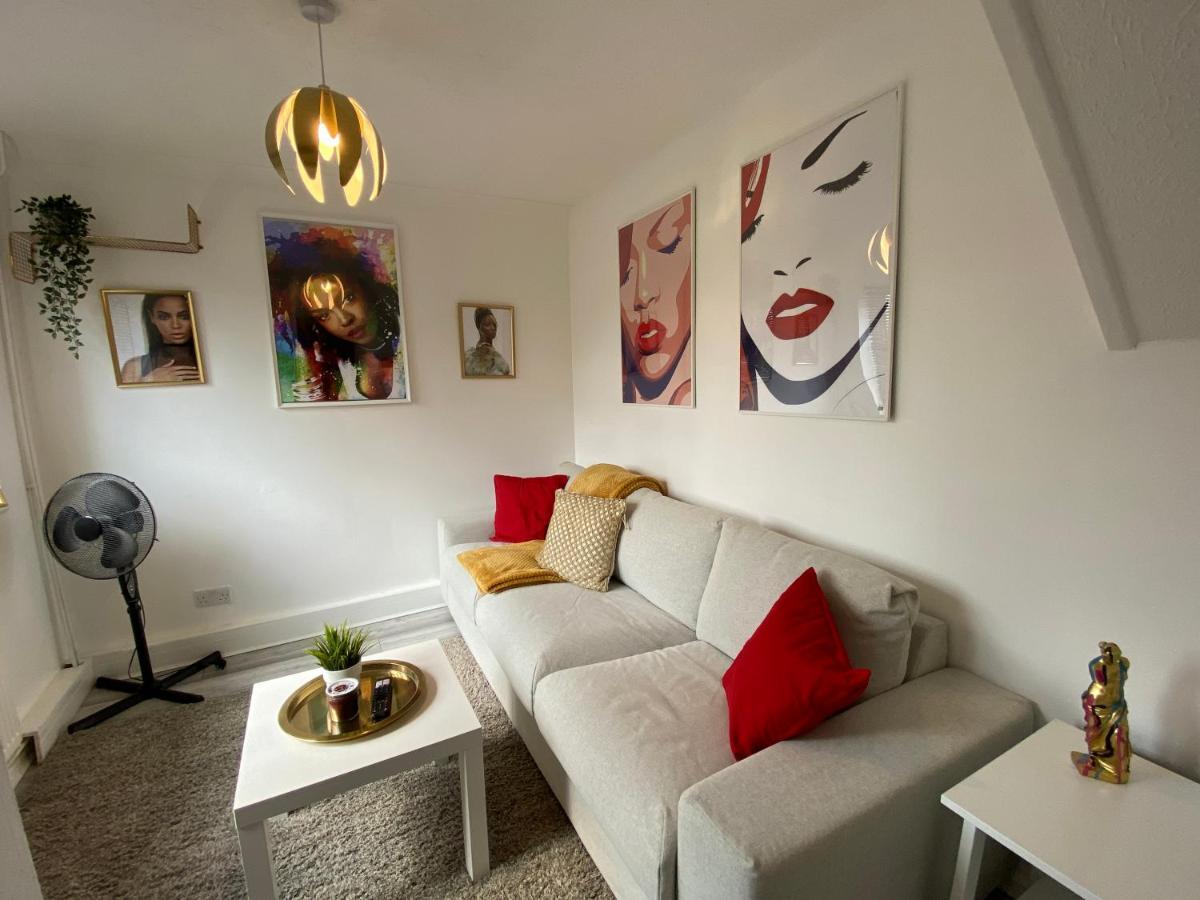 Host & Stay - Cotman Close Milton Keynes Eksteriør billede
