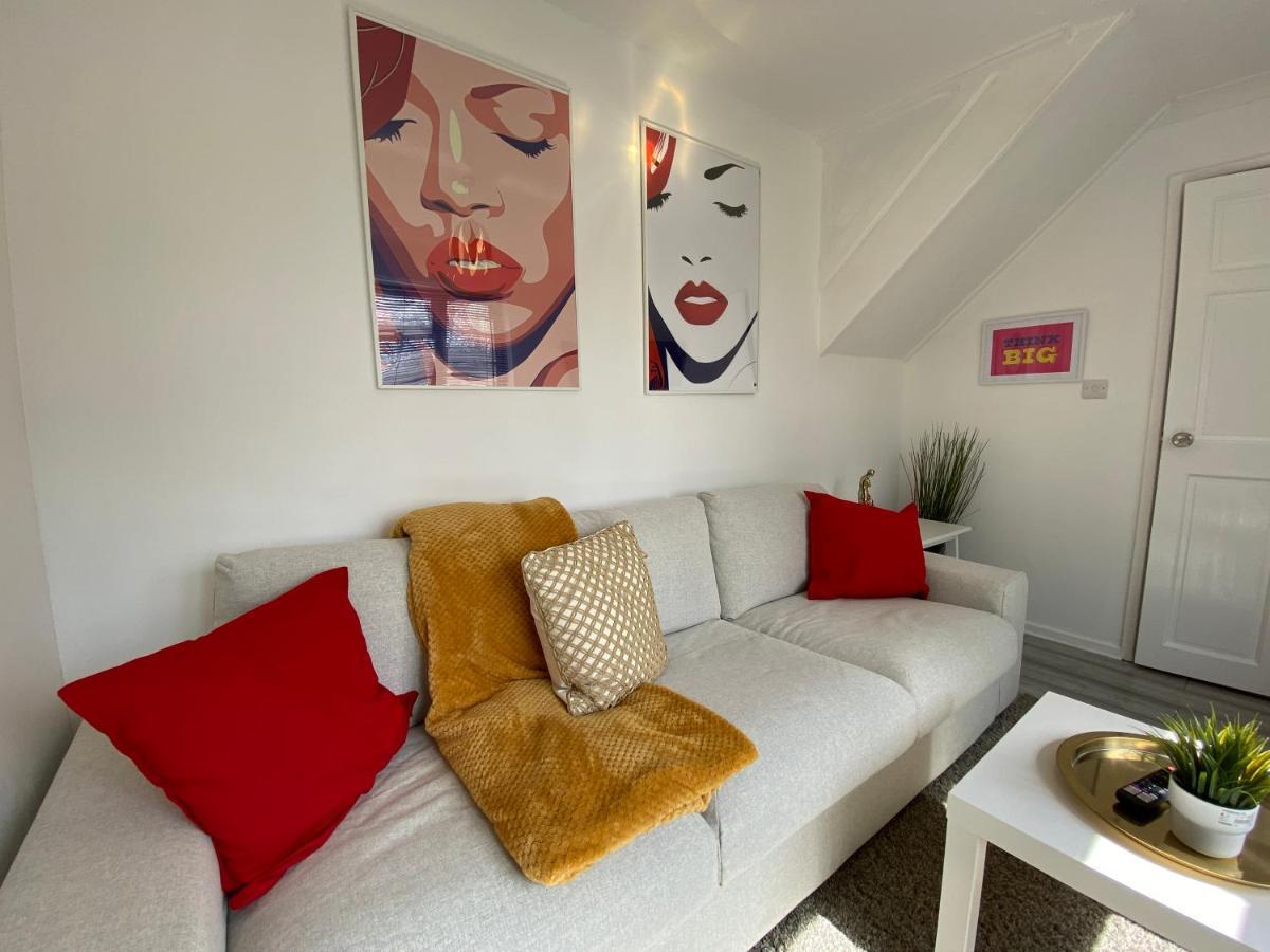 Host & Stay - Cotman Close Milton Keynes Eksteriør billede