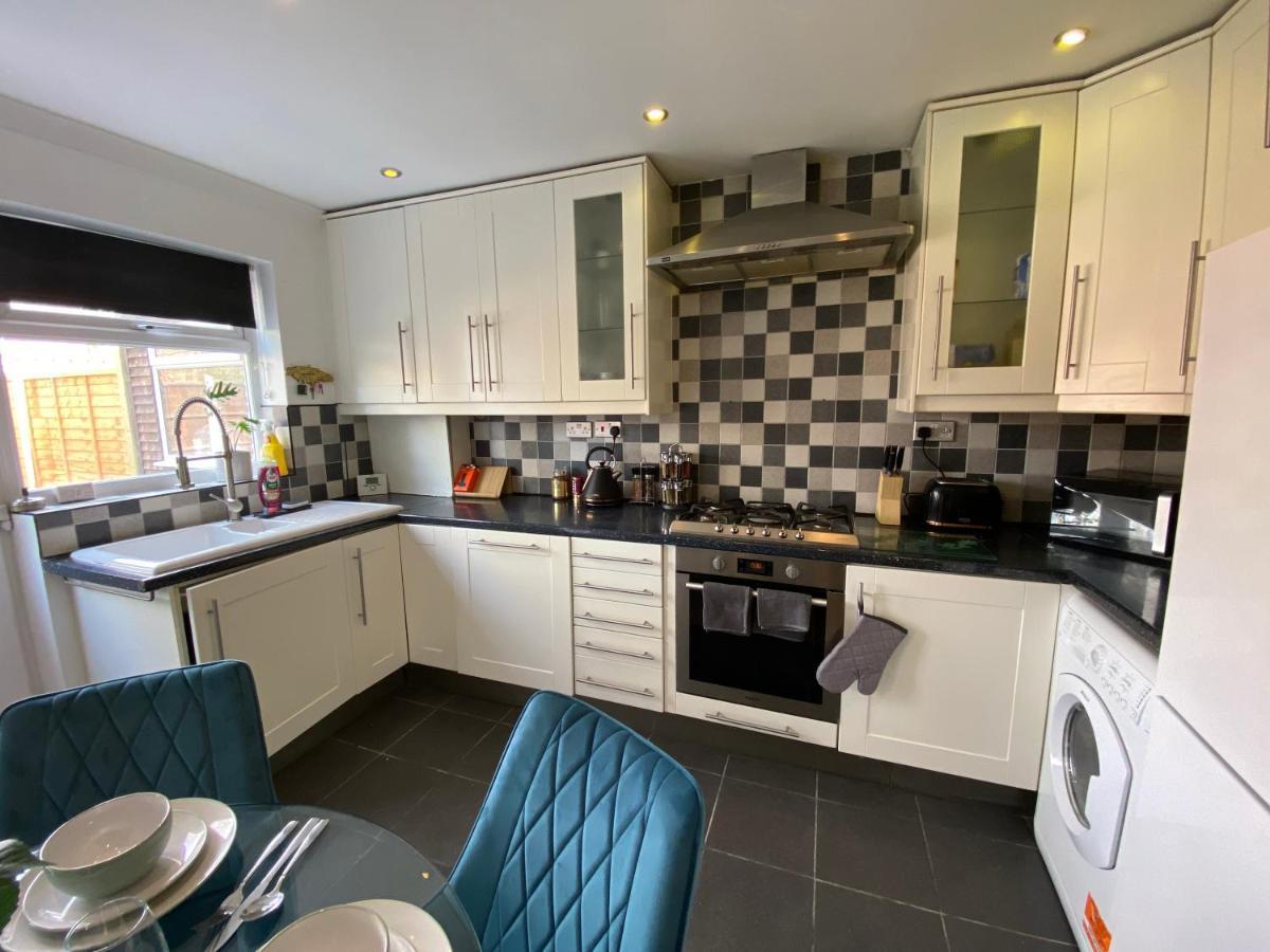 Host & Stay - Cotman Close Milton Keynes Eksteriør billede
