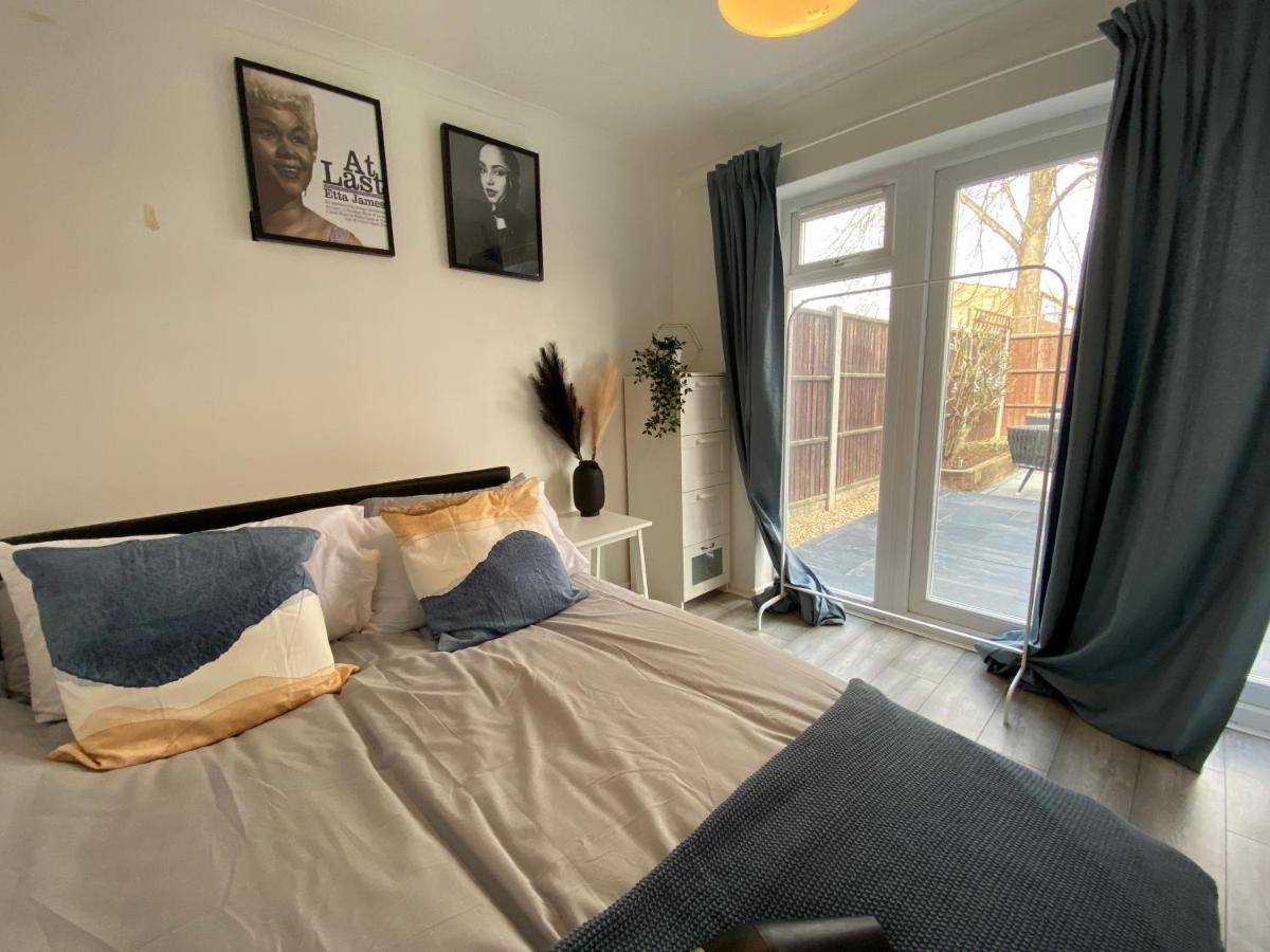 Host & Stay - Cotman Close Milton Keynes Eksteriør billede